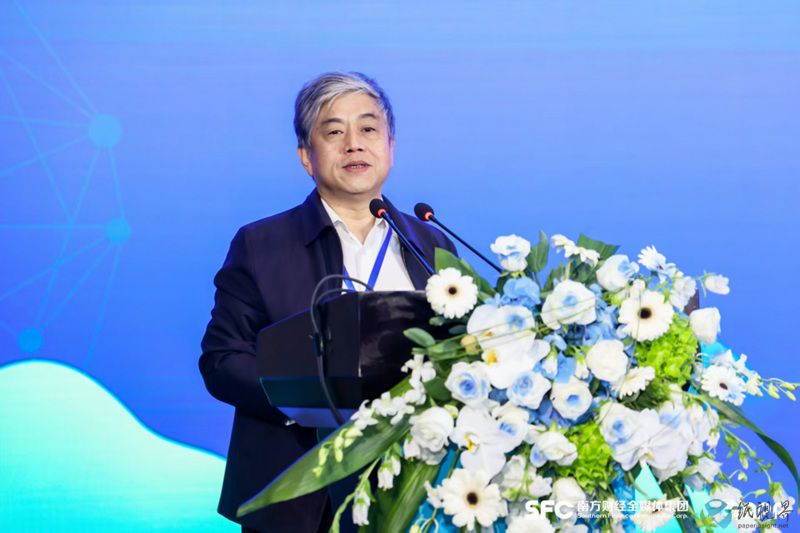 曹春昱1.jpg
