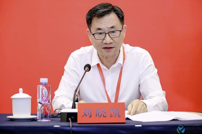 晓凯800.jpg