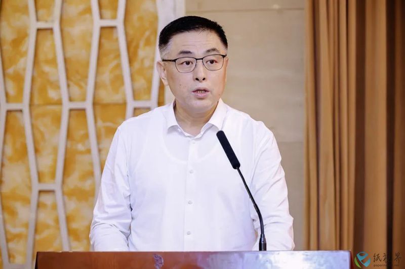 李一新-800.jpg