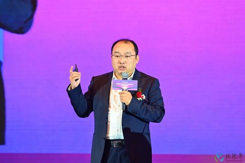 李伟-800.jpg 李伟-800.jpg